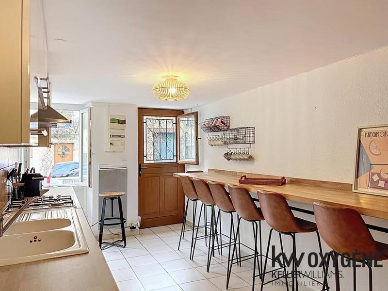 Maison - 92 m² - 5 pièces