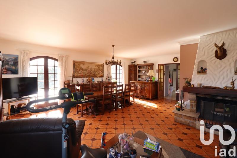 Maison - 240 m² - 6 pièces