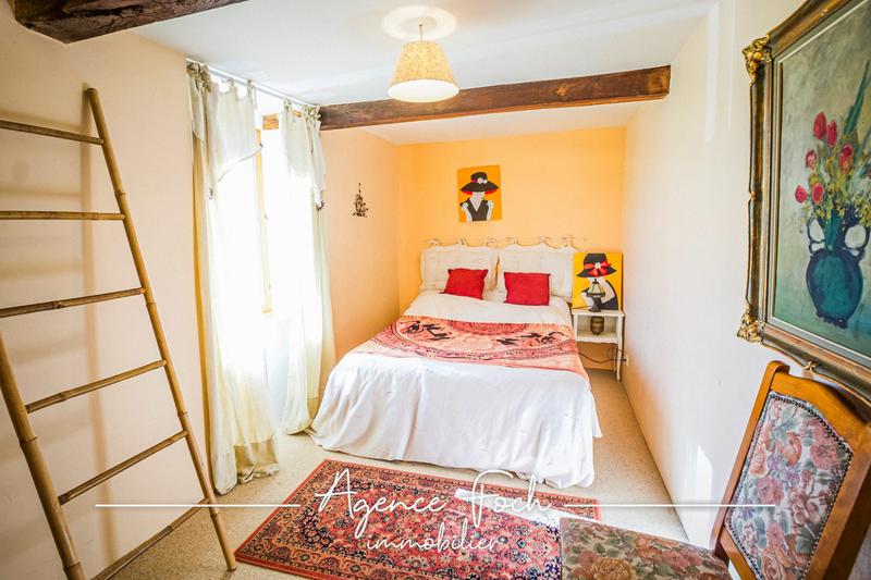 Maison traditionnelle - 190 m² - 6 pièces