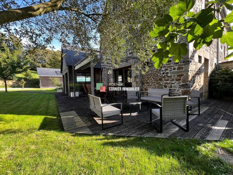 Maison en pierre - 181 m² - 6 pièces