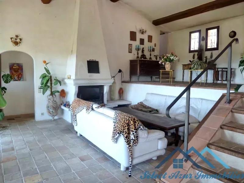 Villa - 200 m² - 7 pièces