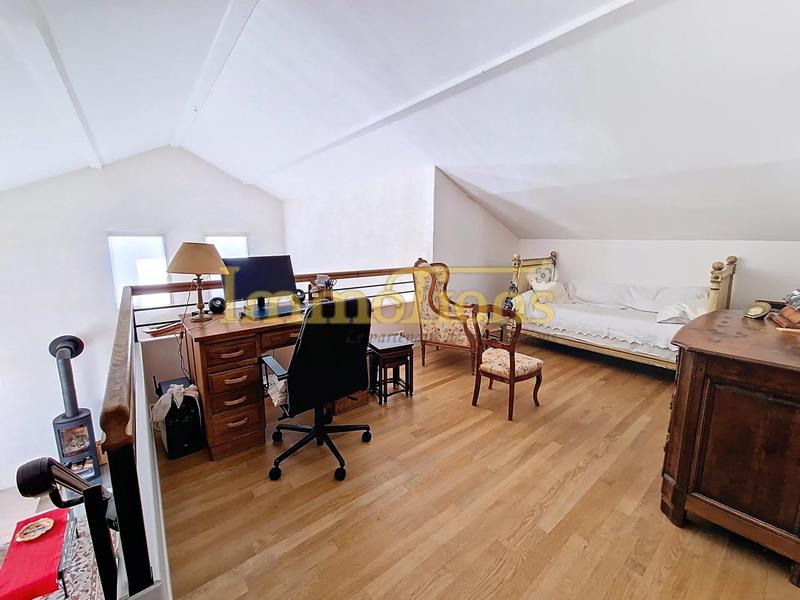 Maison - 182 m² - 7 pièces