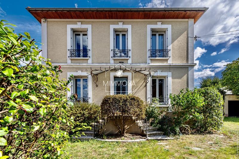 Maison - 140 m² - 6 pièces