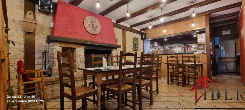 Local commercial - 895 m²