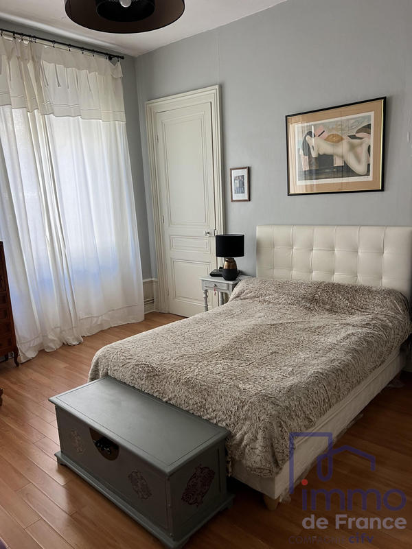 Appartement - 98 m² - 4 pièces