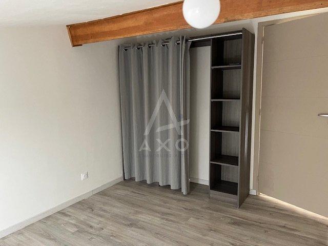 Maison - 220 m² - 6 pièces