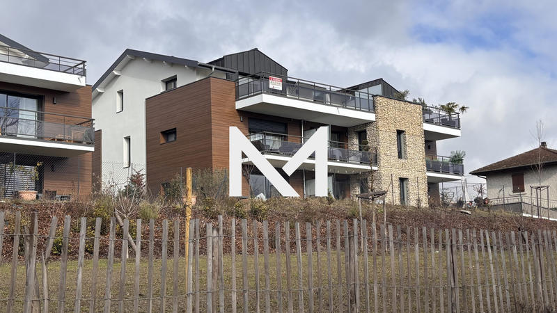 Appartement - 92 m² - 4 pièces