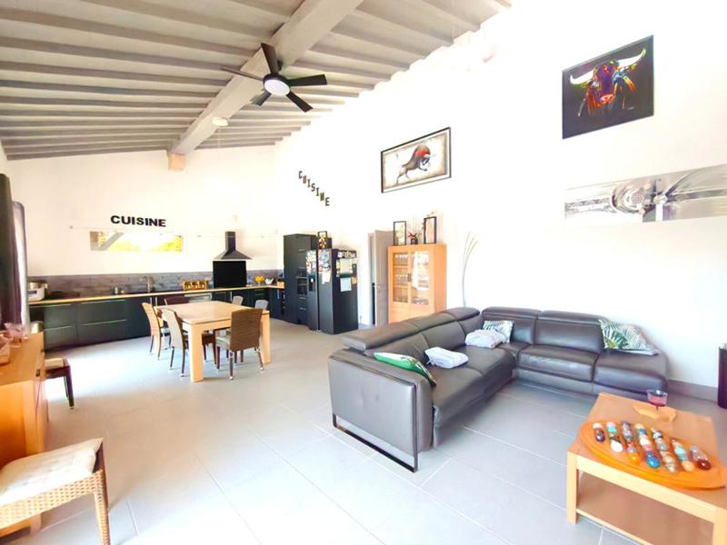 Maison - 196 m² - 7 pièces