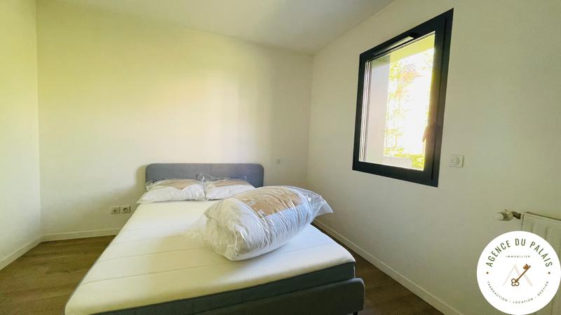 Appartement - 90 m² - 3 pièces