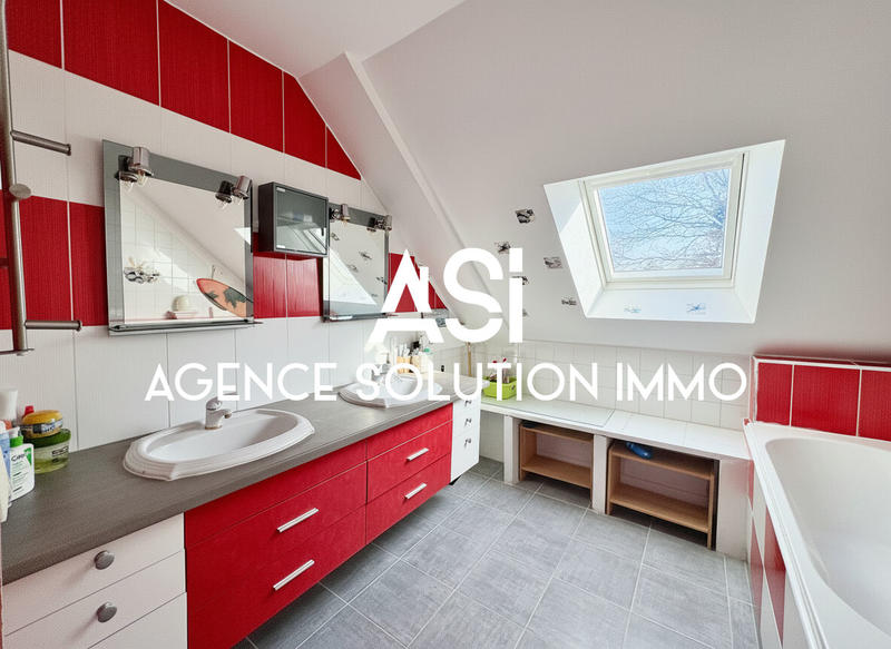 Maison - 193 m² - 8 pièces