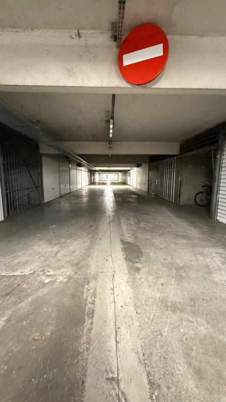 Parking / Garage - 12 m²