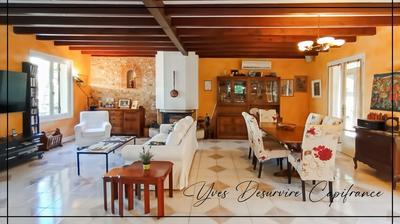 Maison - 280 m² - 8 pièces