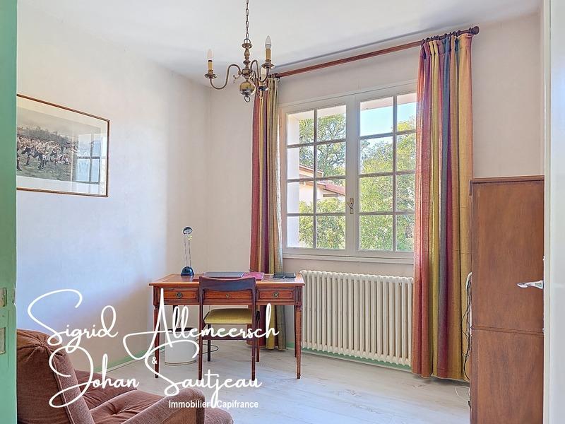 Maison - 200 m² - 9 pièces