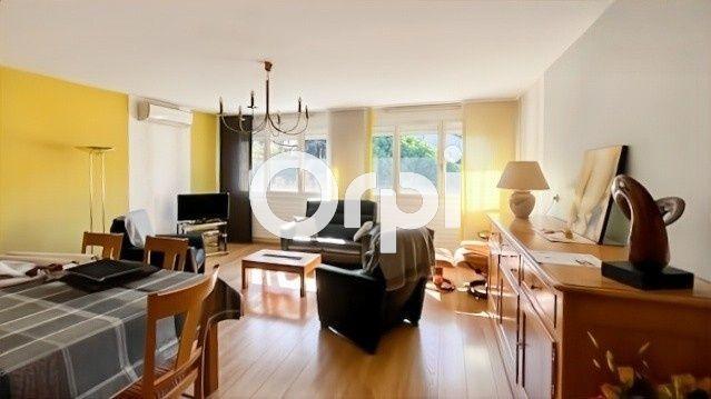 Maison - 178 m² - 8 pièces