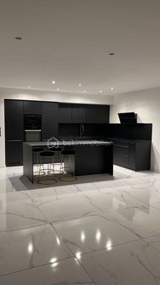 Maison - 139 m² - 4 pièces