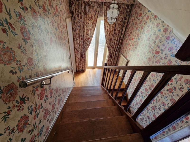 Maison bourgeoise - 300 m² - 10 pièces