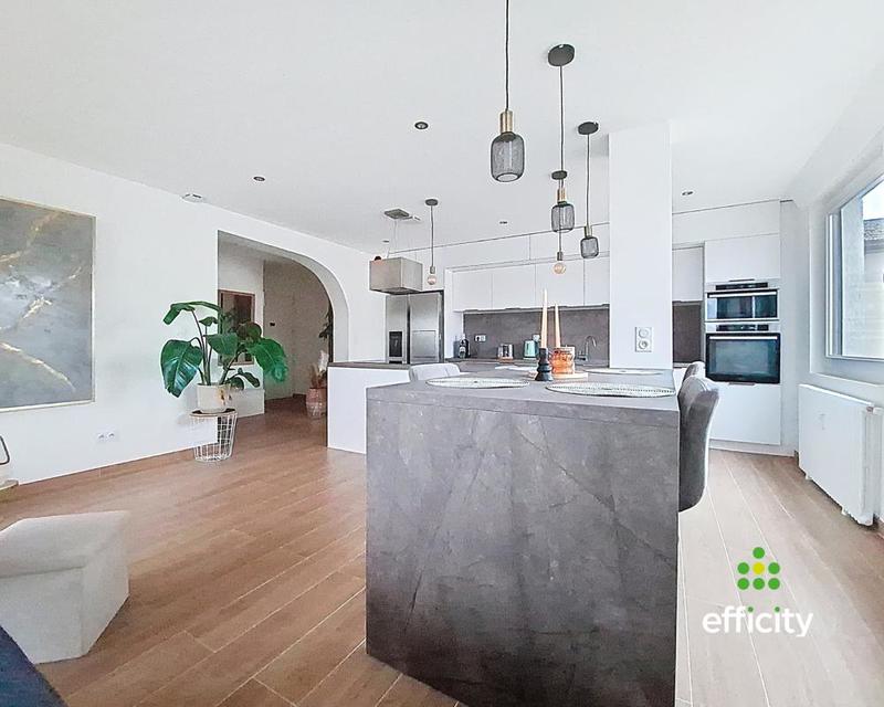 Appartement - 94 m² - 4 pièces