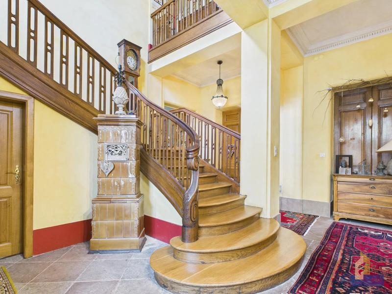 Appartement - 314 m² - 10 pièces