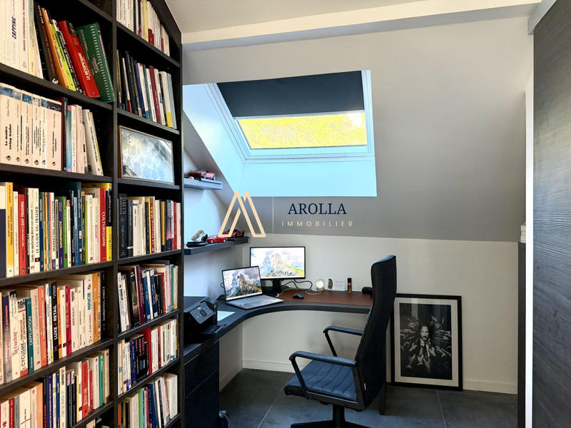 Villa - 227 m² - 6 pièces