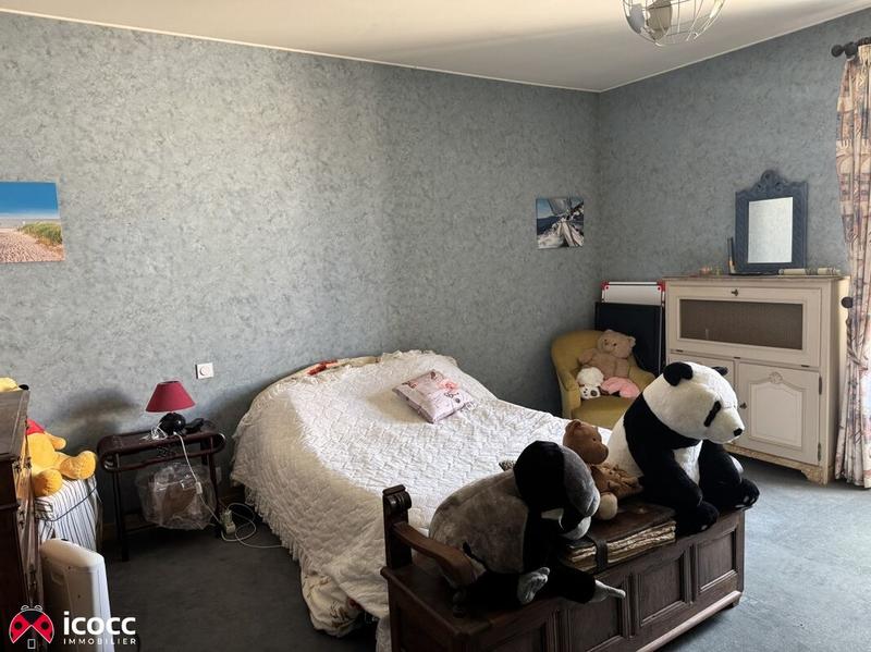 Demeure - 210 m² - 8 pièces