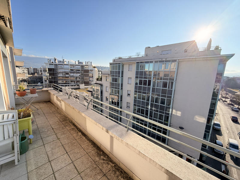 Appartement - 95 m² - 4 pièces