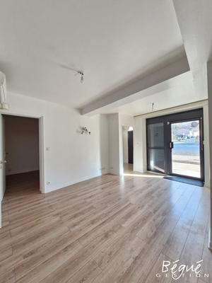Local commercial - 42 m² - 3 pièces