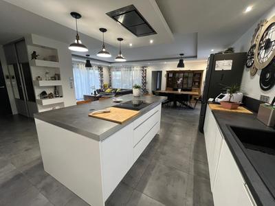Maison - 145 m² - 4 pièces