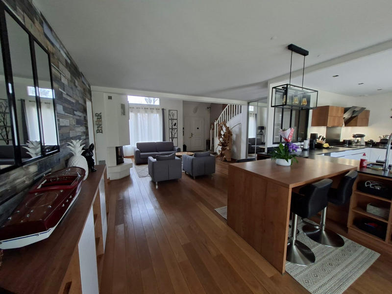 Maison contemporaine - 200 m² - 7 pièces