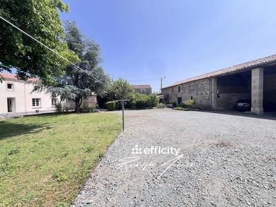 Maison - 245 m² - 11 pièces
