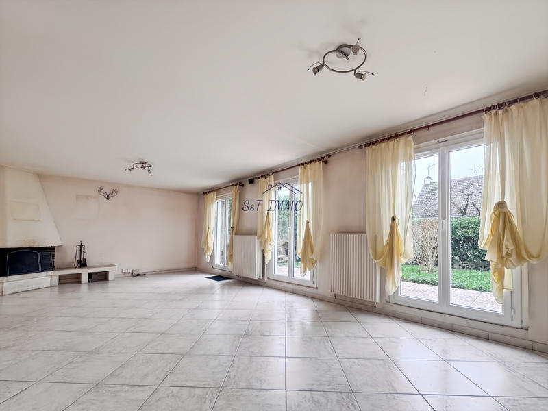 Maison - 172 m² - 9 pièces