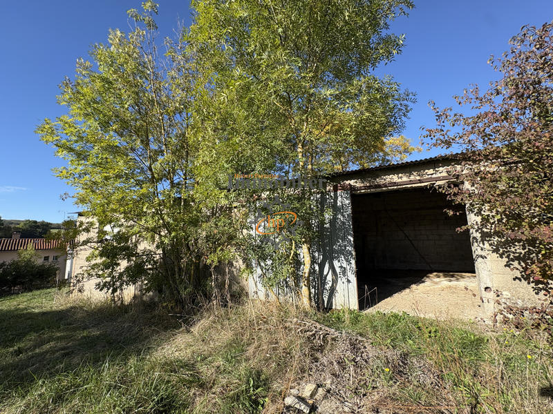 Maison - 510 m² - 3 pièces