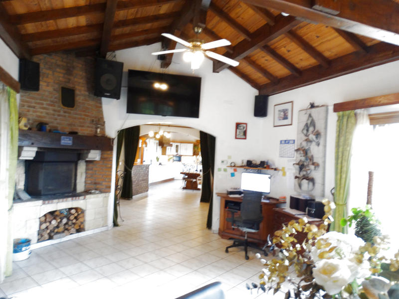 Maison - 200 m² - 6 pièces