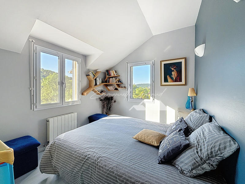 Maison - 168 m² - 7 pièces