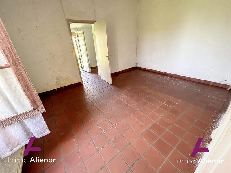 Maison - 290 m² - 11 pièces