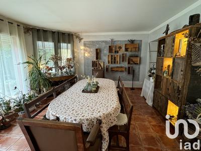 Maison - 213 m² - 6 pièces