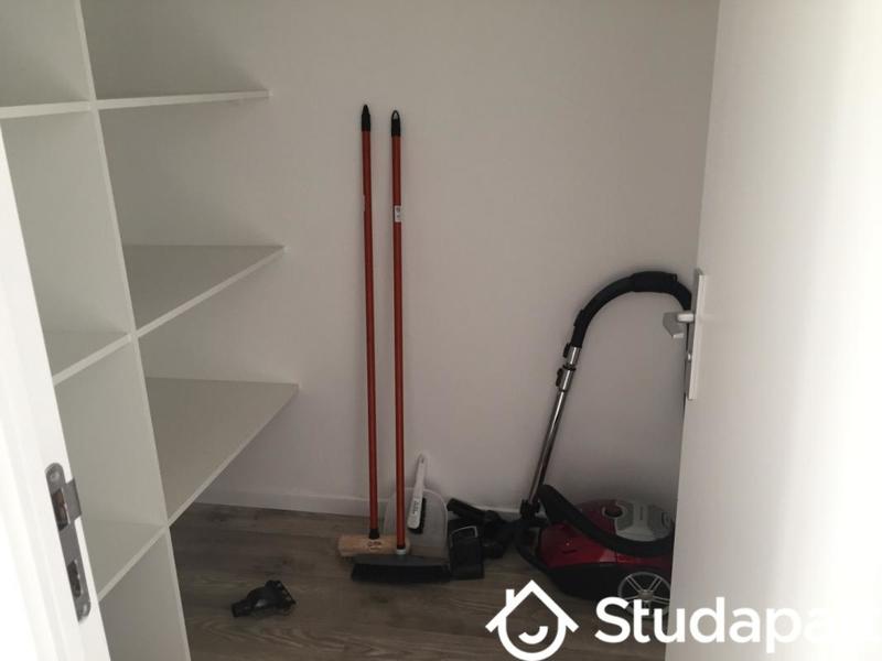 Chambre - 9 m² - 1 pièce