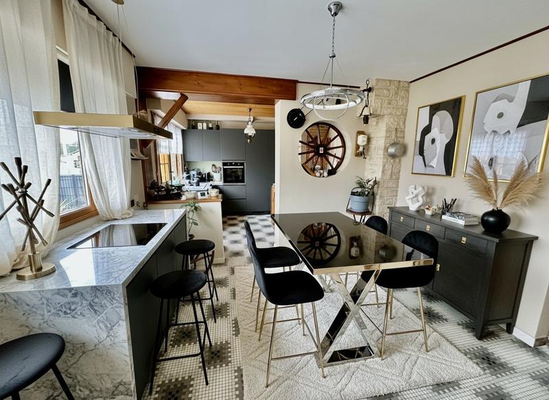 Maison - 105 m² - 5 pièces