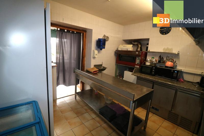 Local commercial - 250 m² - 8 pièces