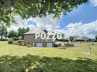 Maison - 244 m² - 8 pièces