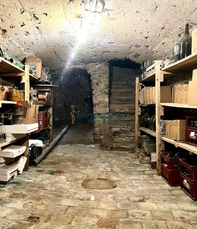 Maison - 220 m² - 10 pièces