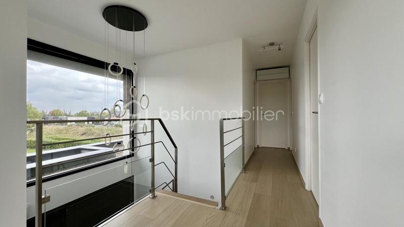 Maison - 190 m² - 6 pièces