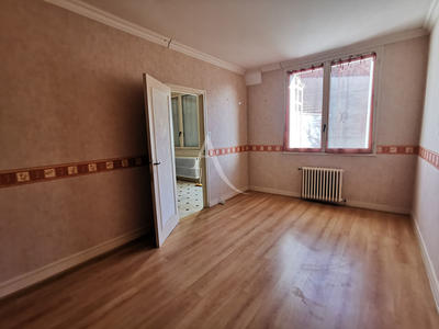 Maison - 77 m² - 4 pièces