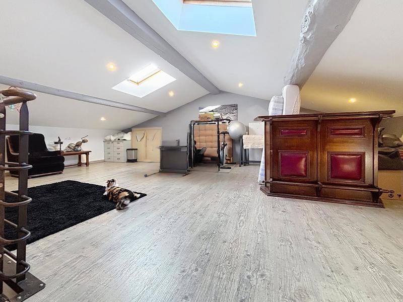 Maison - 155 m² - 6 pièces