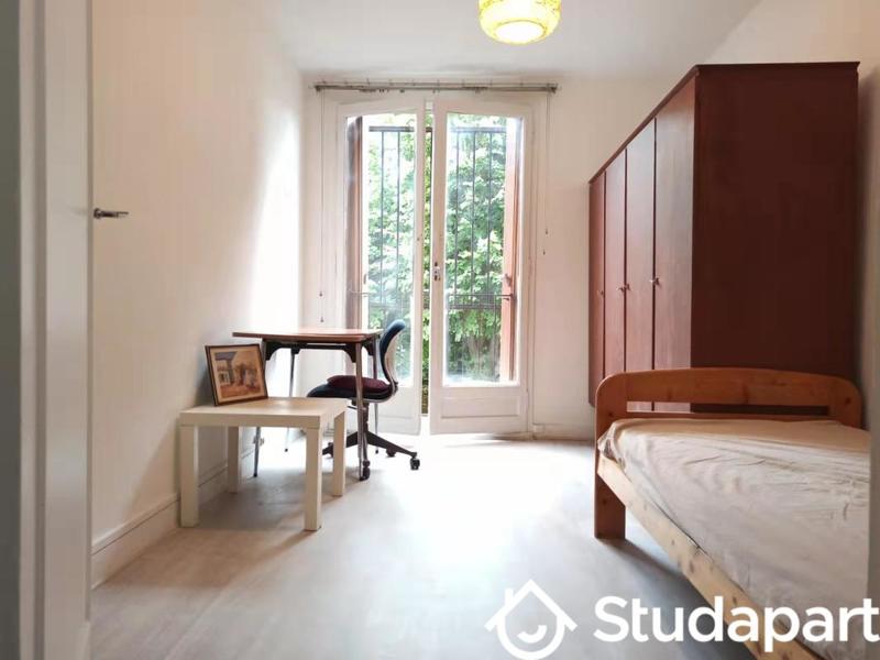 Chambre - 11 m² - 1 pièce