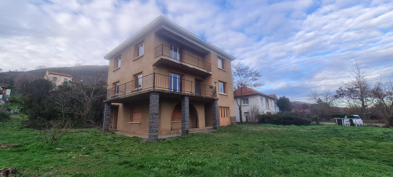 Maison - 249 m² - 9 pièces