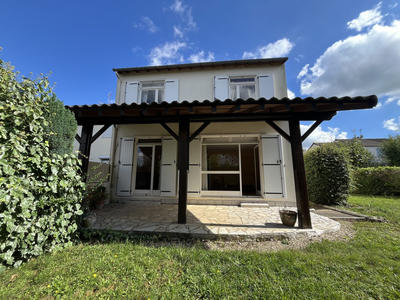 Maison - 95 m² - 3 pièces
