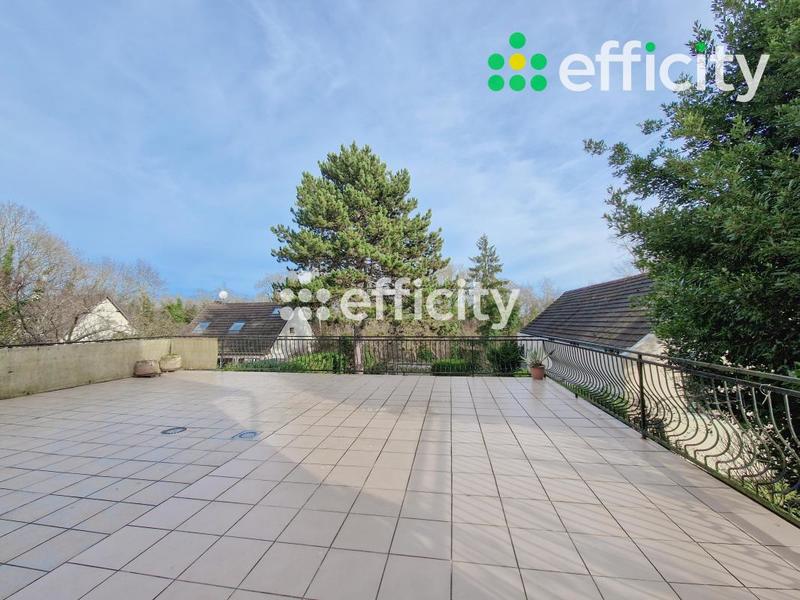 Maison - 180 m² - 5 pièces