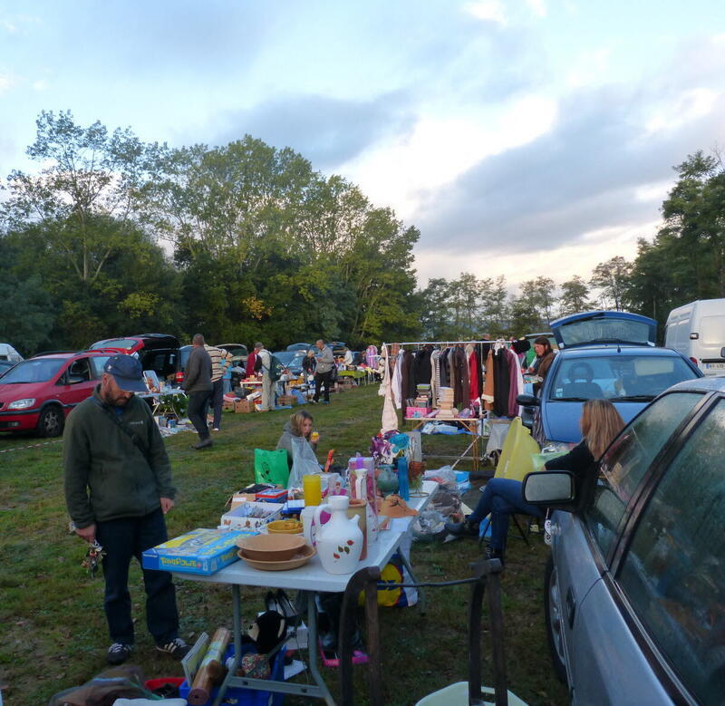 Vide grenier brocante