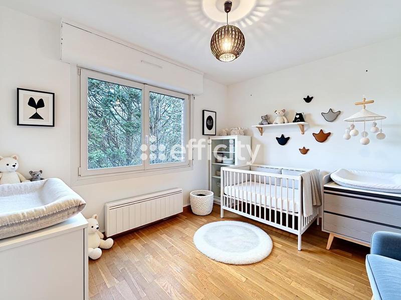 Appartement - 110 m² - 4 pièces