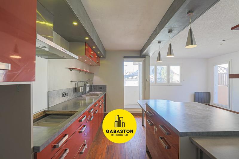 Appartement - 80 m² - 4 pièces